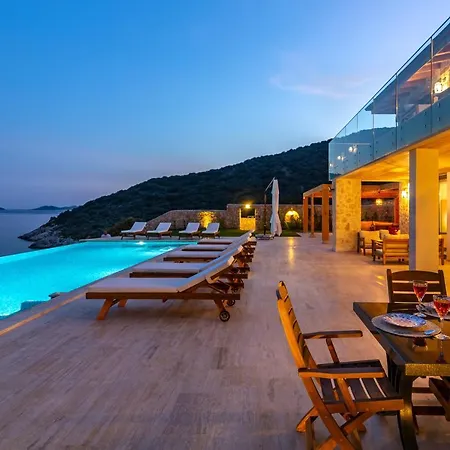 Water Edge 1 Villa